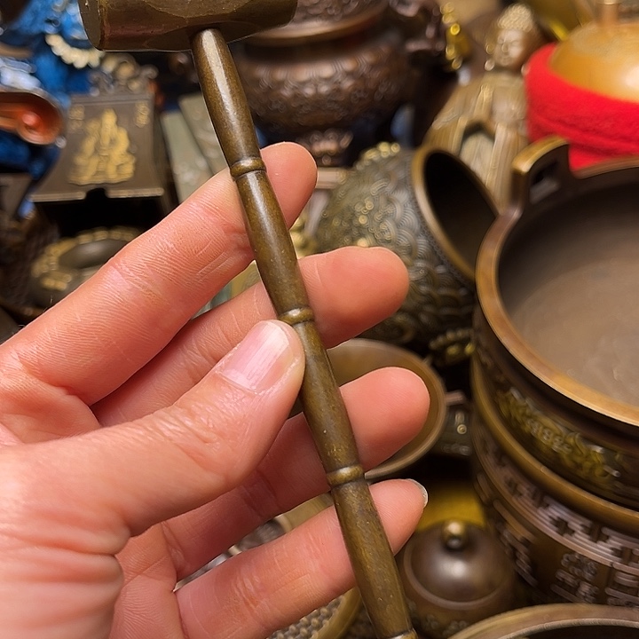 精美铜器批发档口