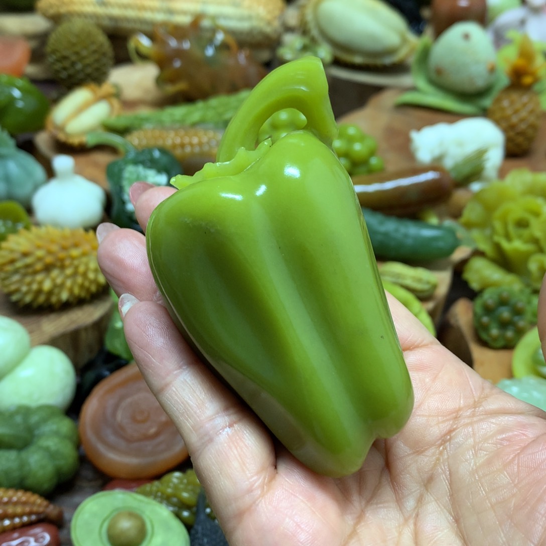 未镶嵌蛇纹石玉摆件