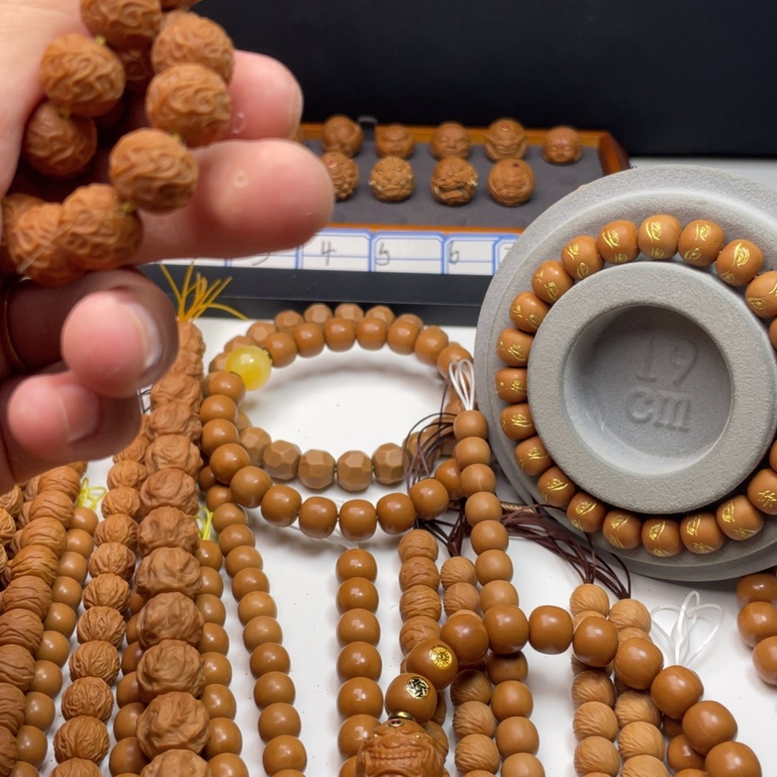 M***.猴头核桃手串龙蛇