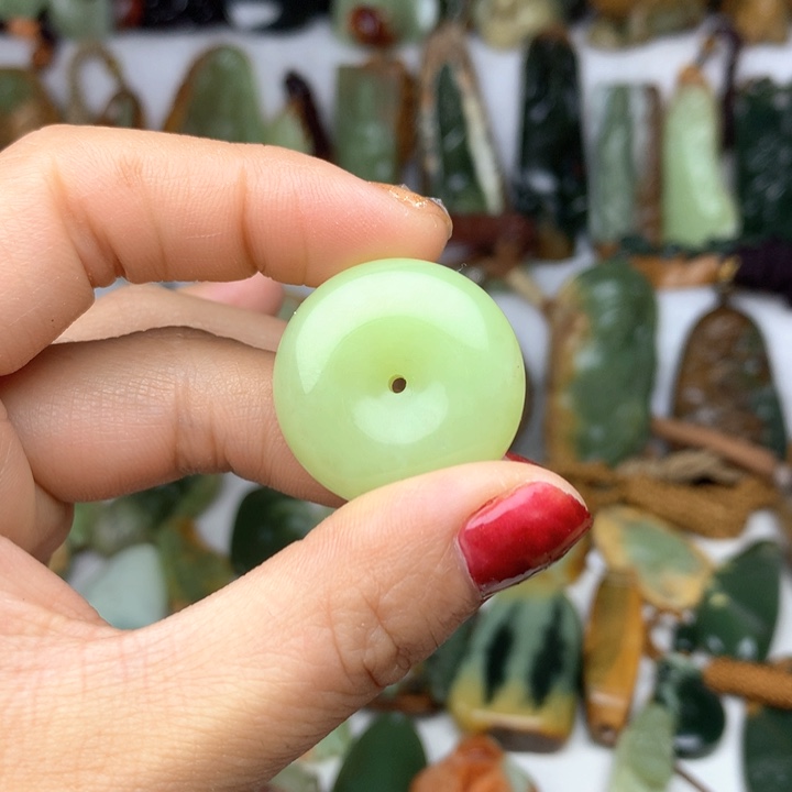 岫岩老玉（透闪石质玉）挂件未镶嵌