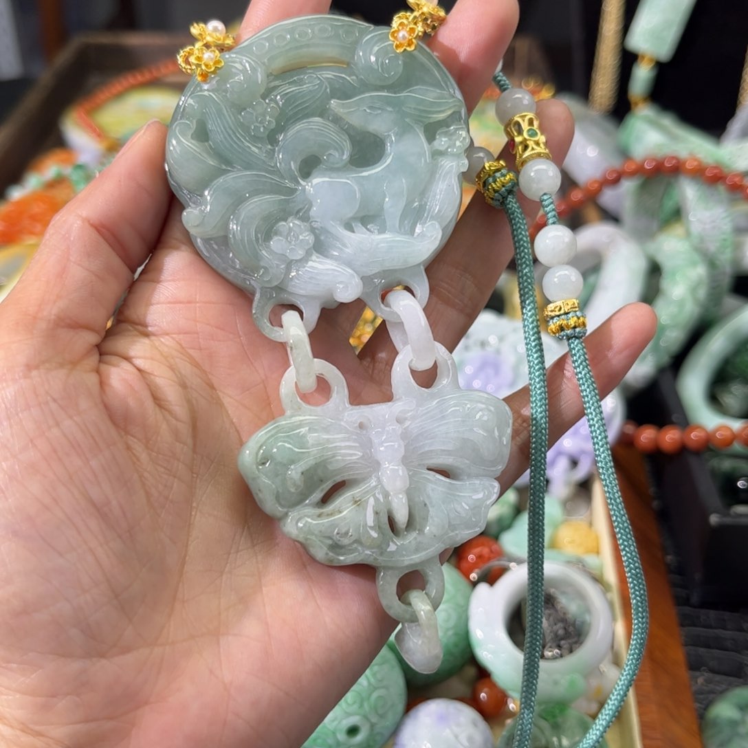 翡翠颈饰未镶嵌待编款