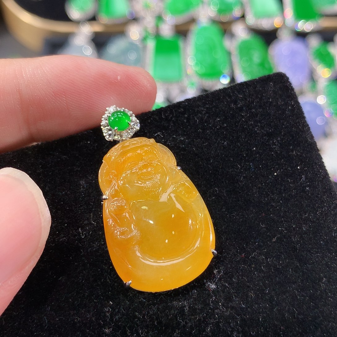 翡翠18K金镶嵌颈饰