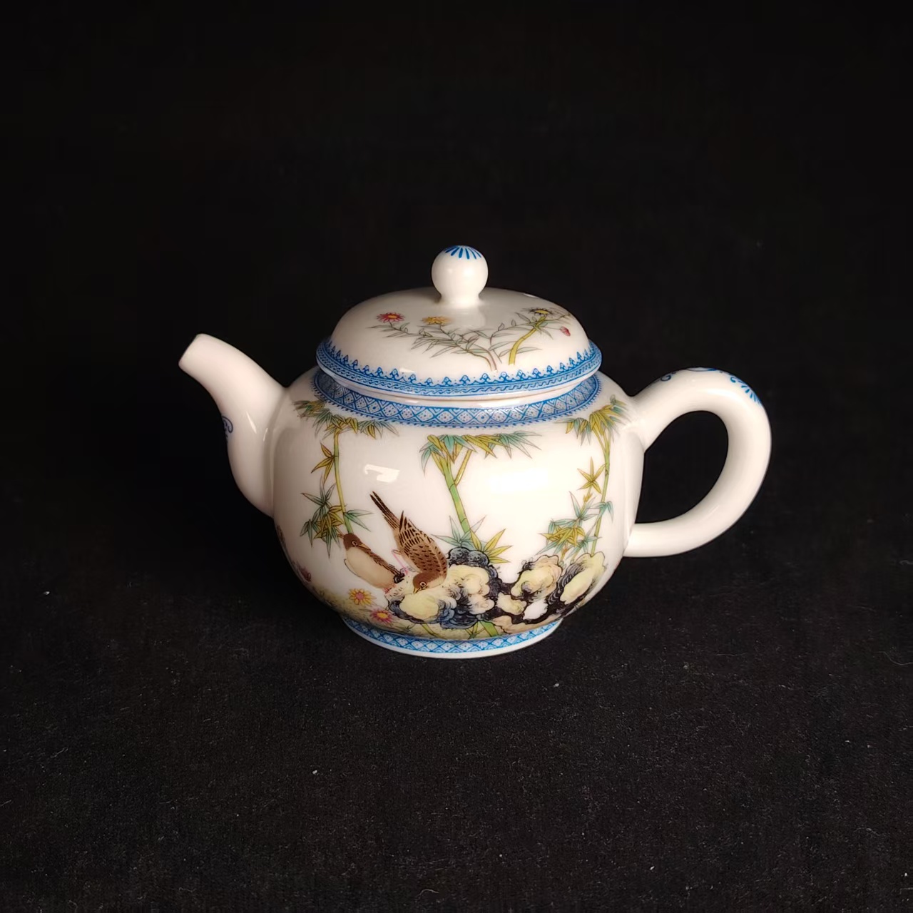 F粉彩花鸟纹执壶