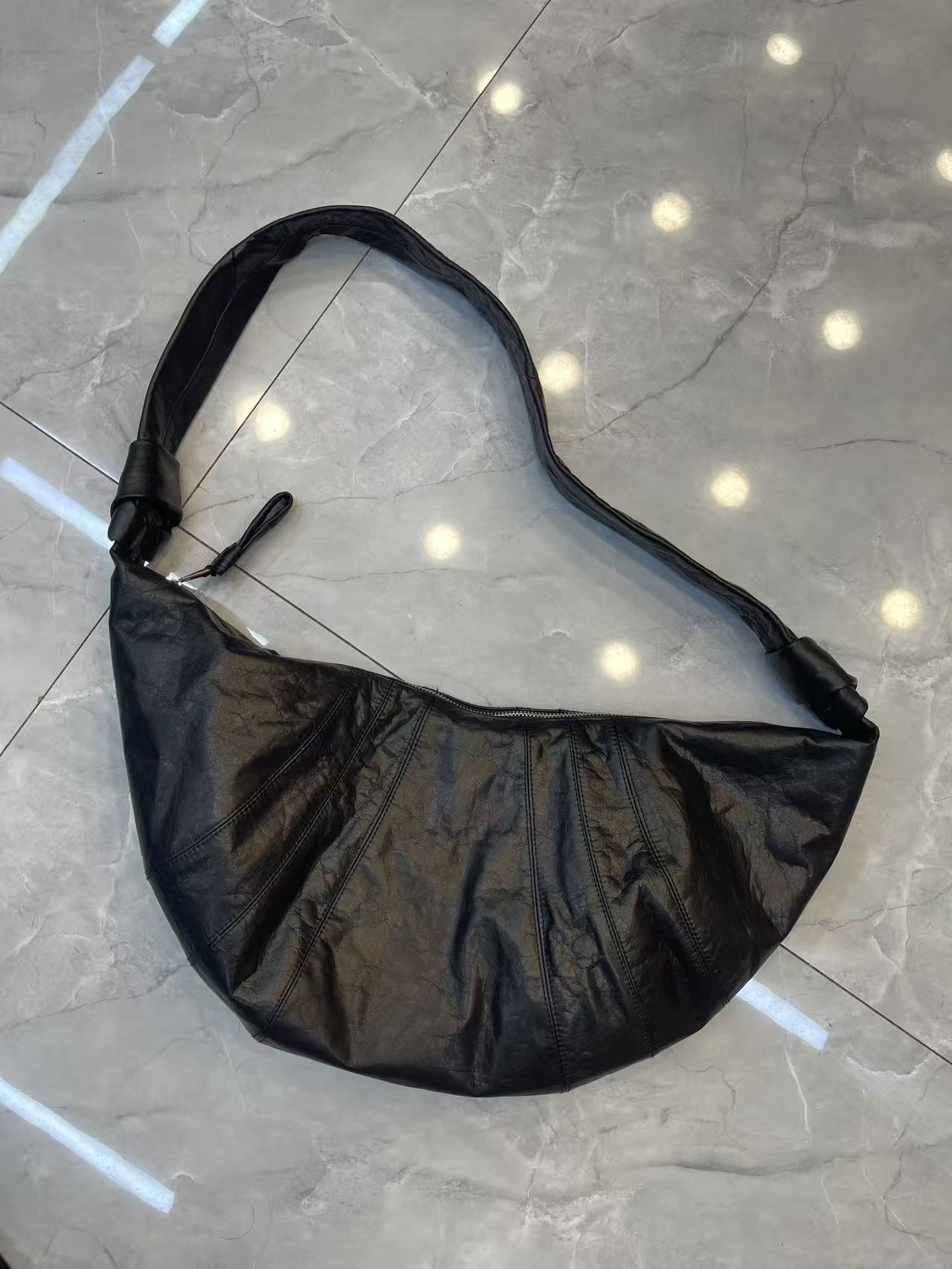 【訢嶼甄选】精品真皮时尚百搭云朵包