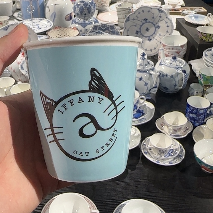 瓷片手握杯手握杯