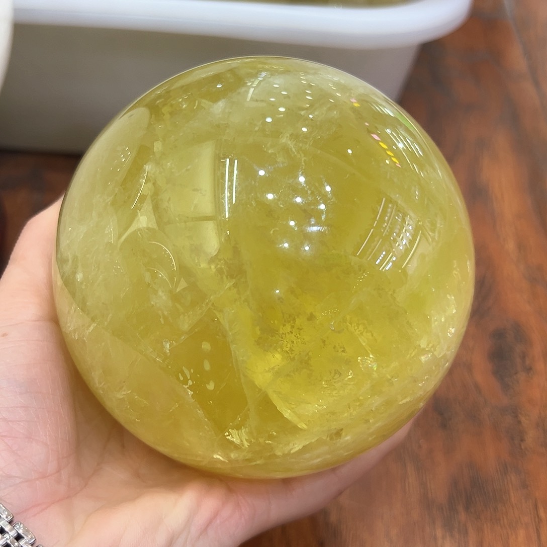 水晶水晶球摆件未镶嵌满***城