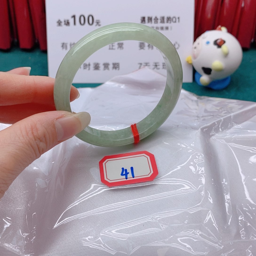 翡翠未镶嵌手镯迷****?41111111111