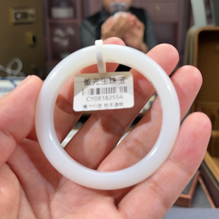 杨***胎和田玉（白玉）未镶嵌手镯