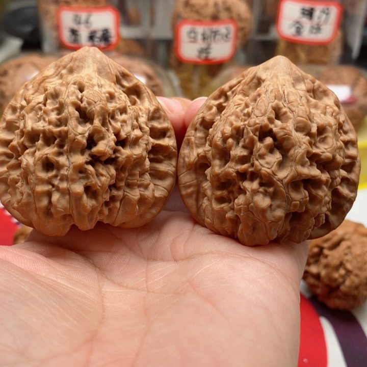 文玩核桃吊坠46官帽