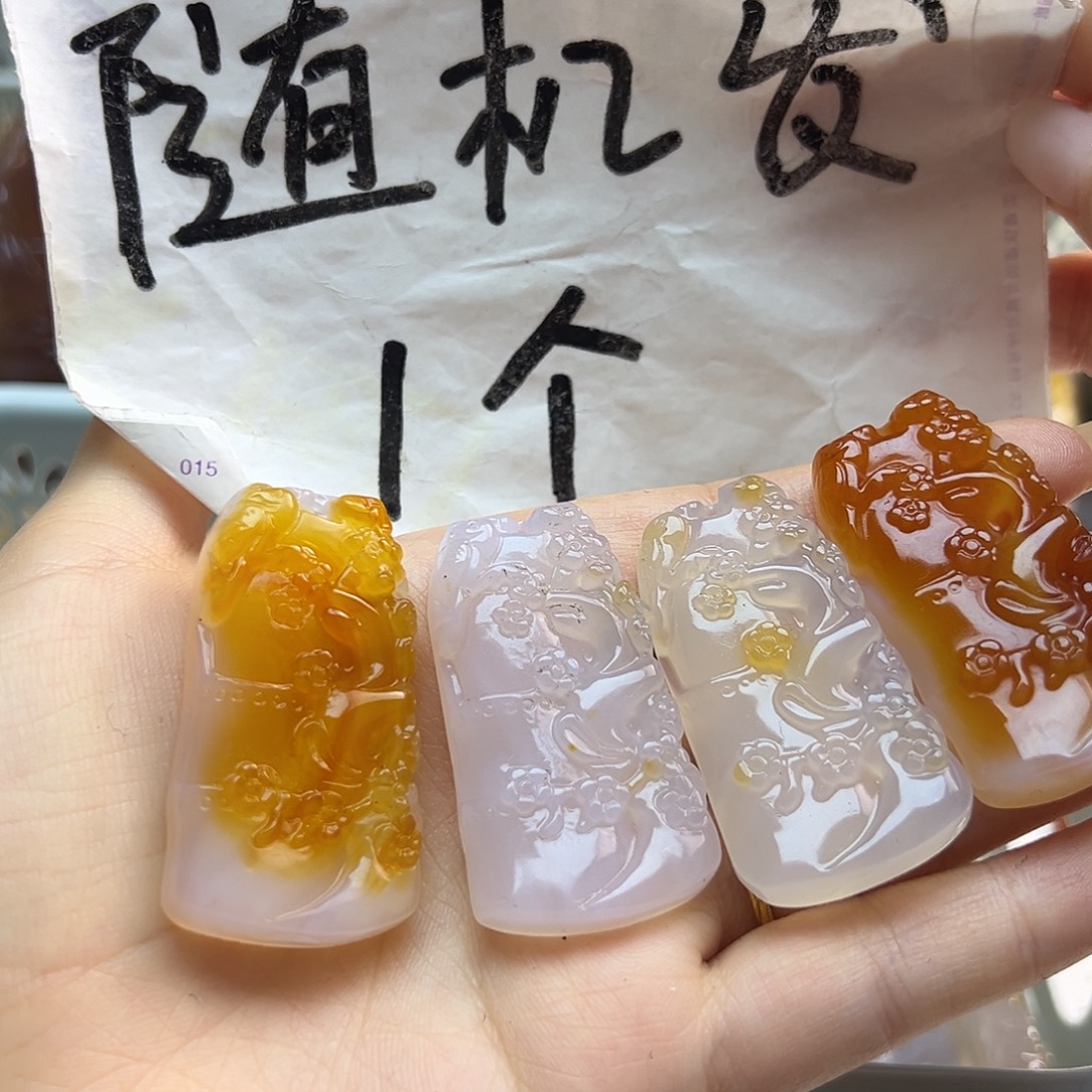 玛瑙/玉髓未镶嵌颈饰