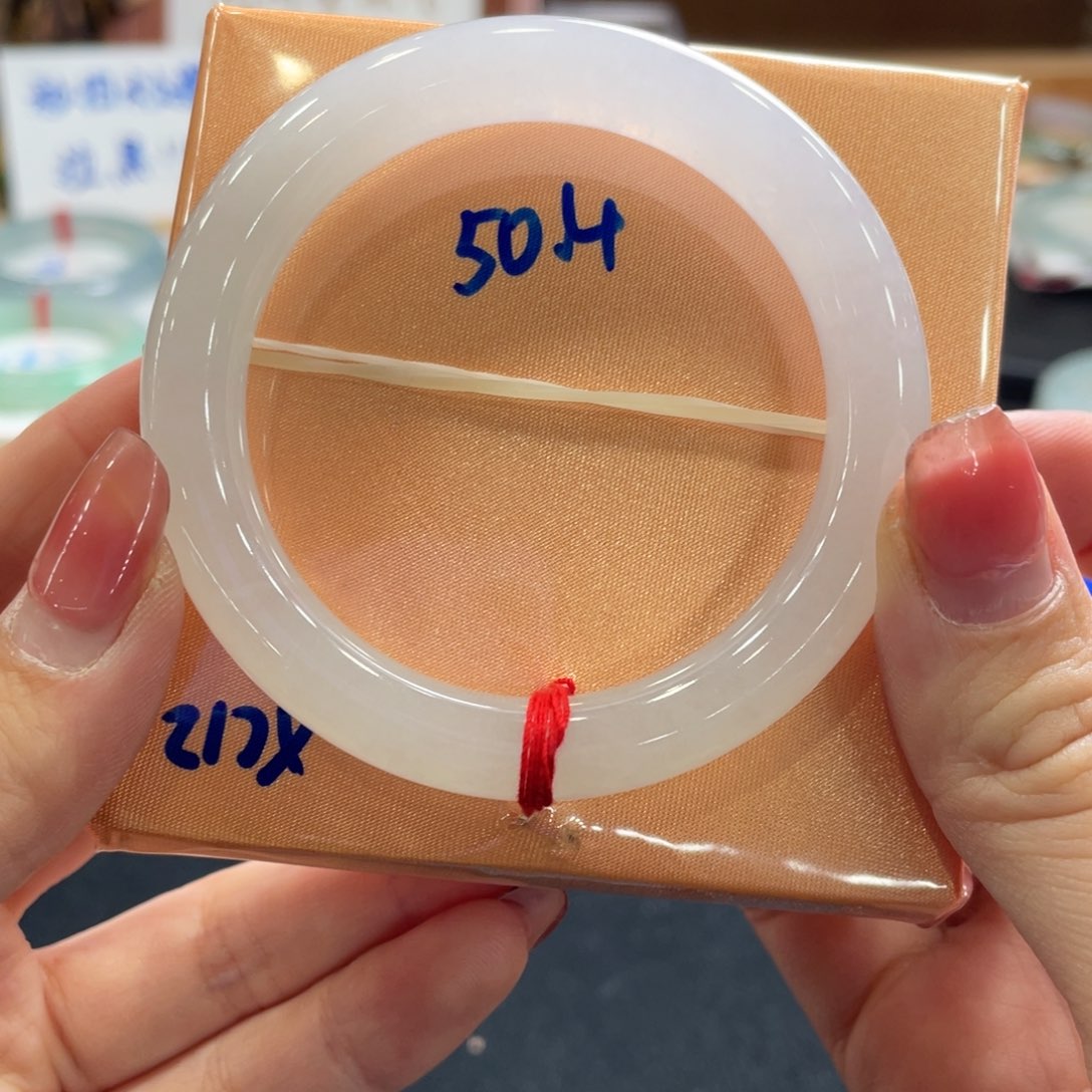 翡翠手镯未镶嵌50.4圆