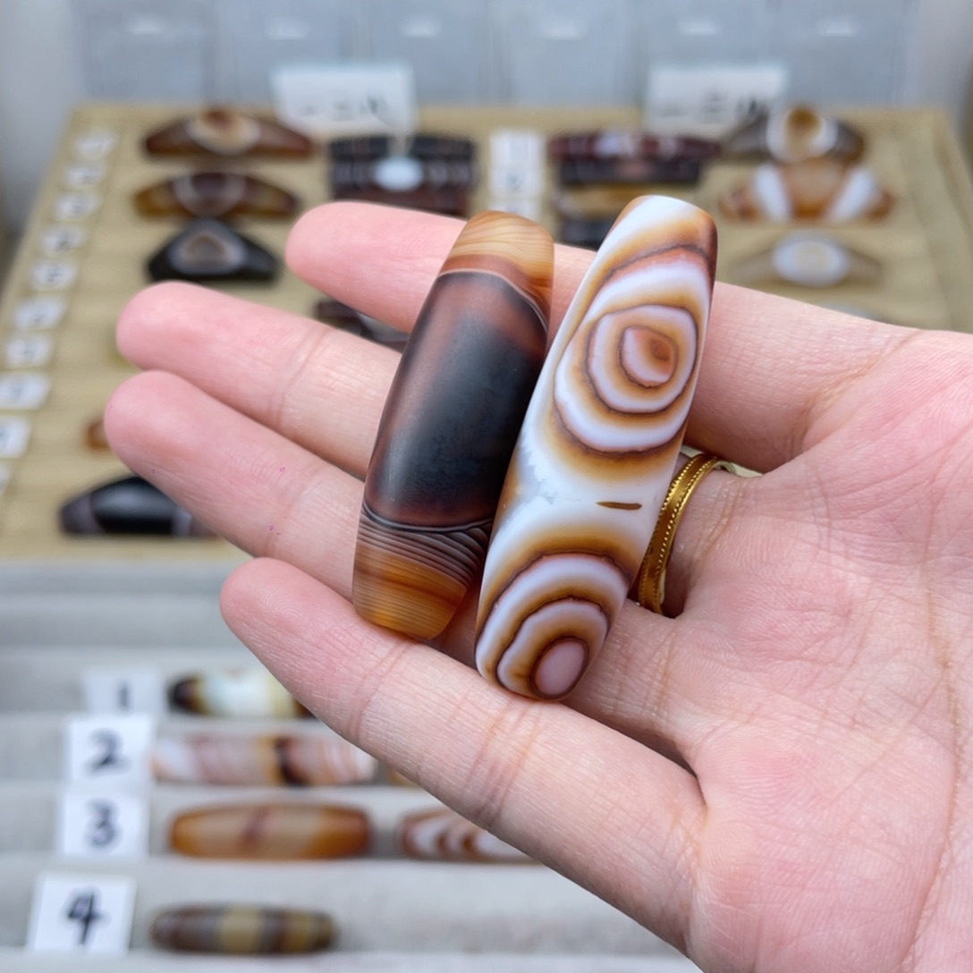 面***光玛瑙/玉髓合金颈饰