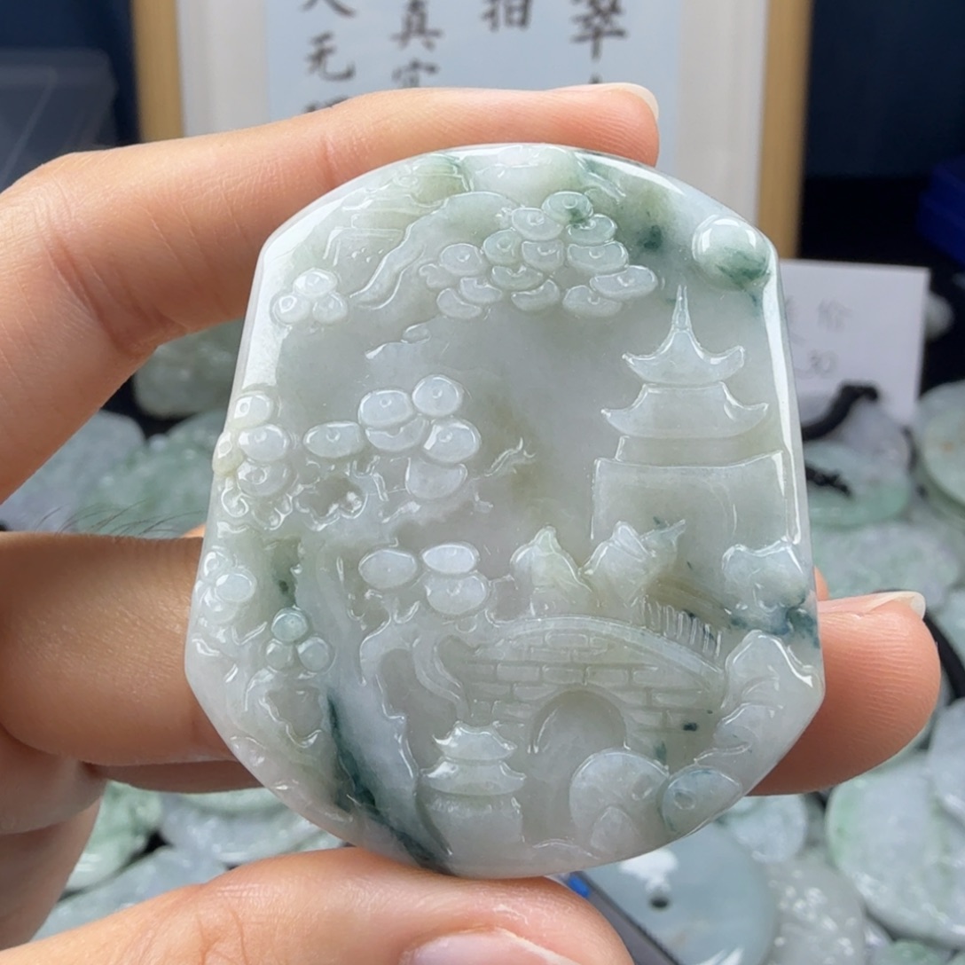 翡翠未镶嵌颈饰翡翠