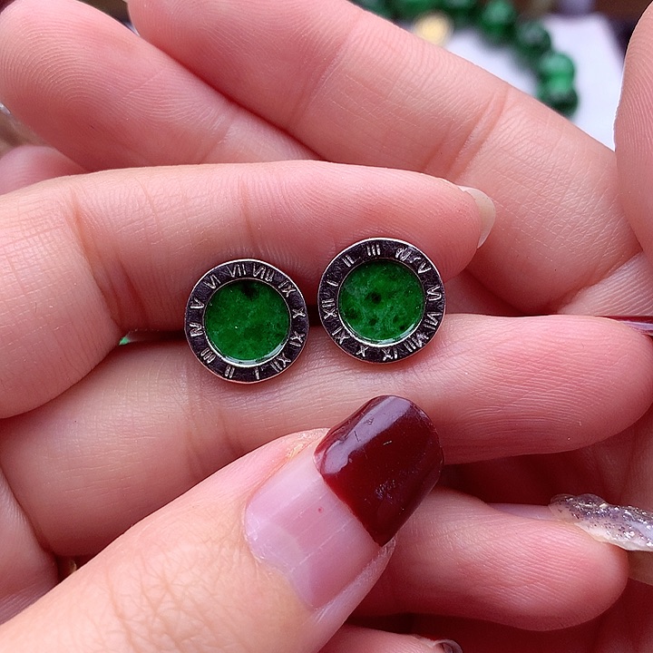 翡翠颈饰银S925镶嵌翡翠