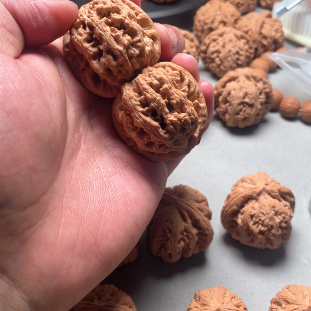 桃核吊坠鳄**生大粗筋43