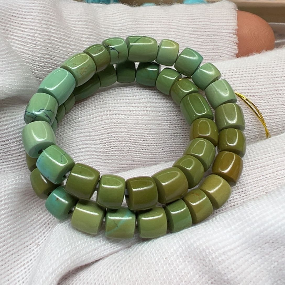 绿松石配饰未镶嵌