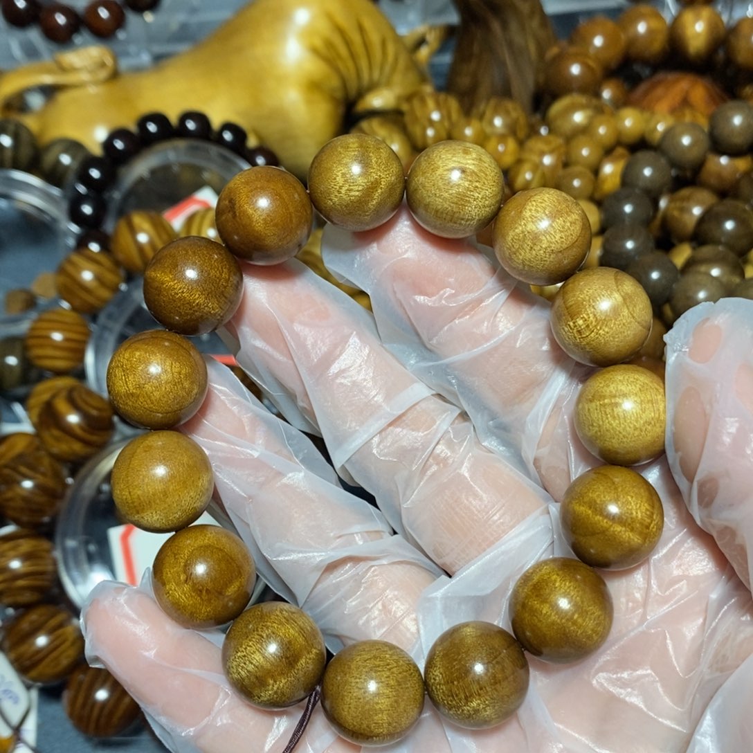 金丝楠木雕工艺品15