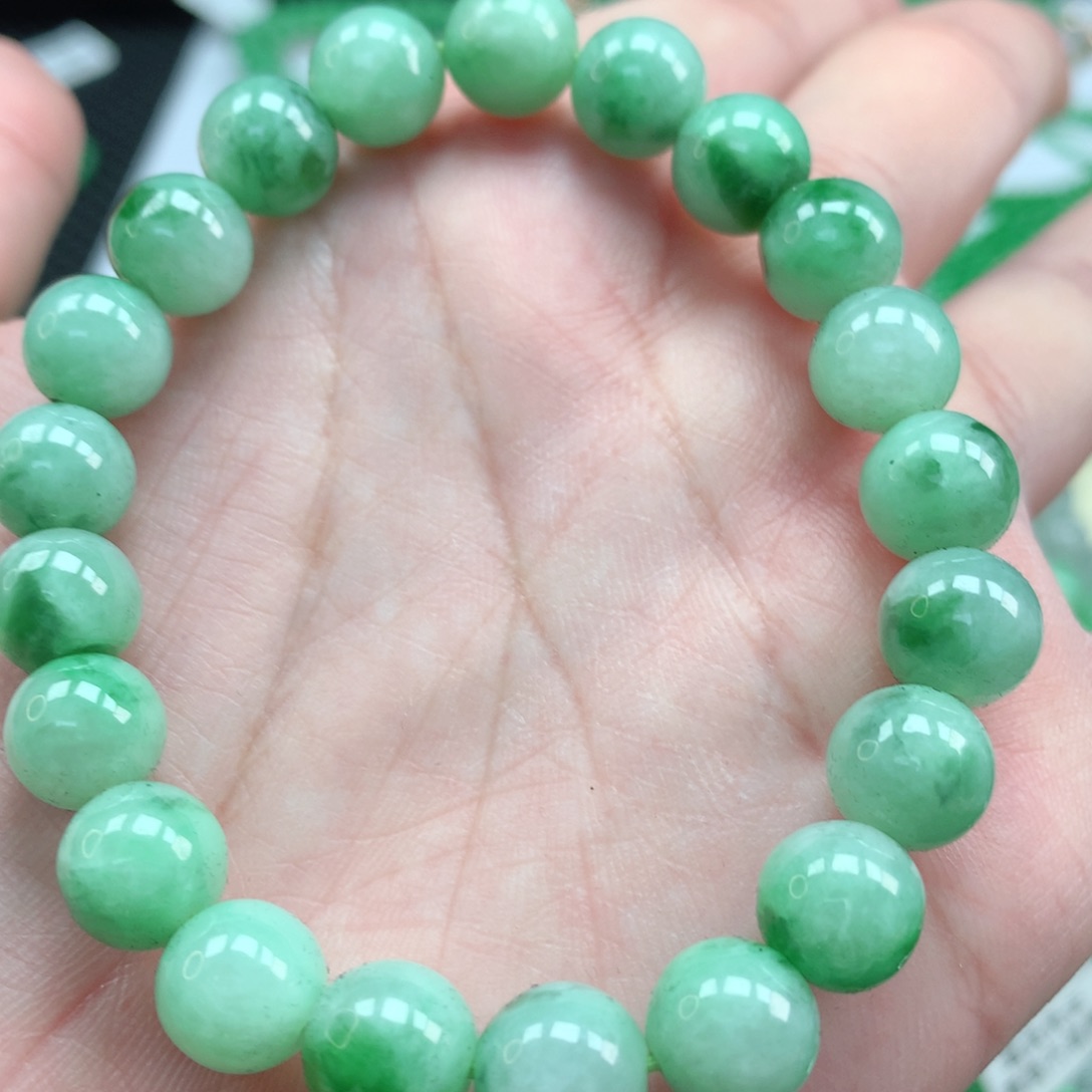 翡翠手链未镶嵌翡翠