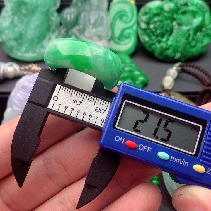 翡翠未镶嵌戒指A货