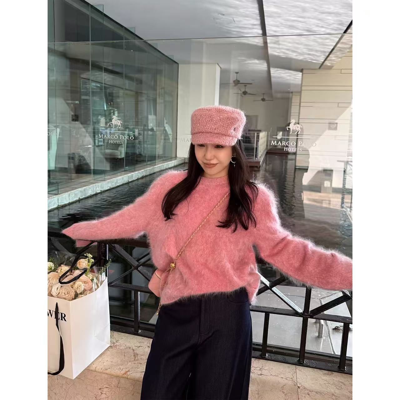 1796-2【九炫女装】暮山紫~100长毛山羊绒圆领纯色拉绒工艺上衣时尚