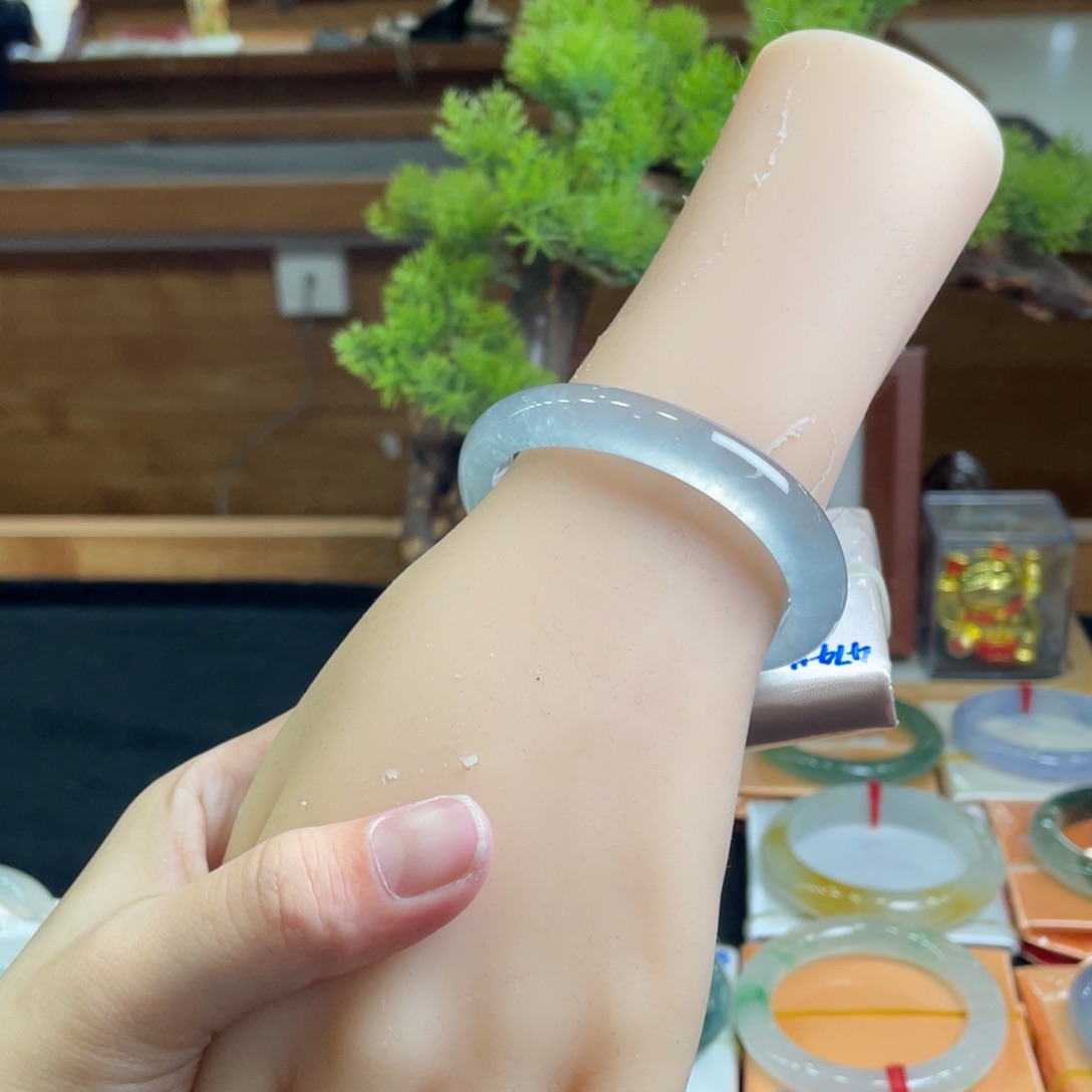 翡翠手镯未镶嵌52 贵妃 