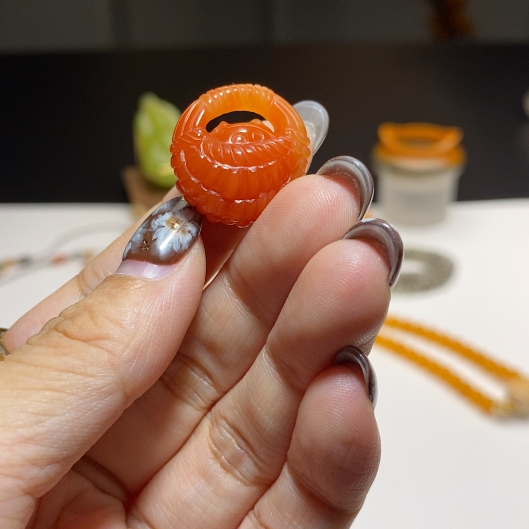 石英质玉（缅黄）未镶嵌颈饰