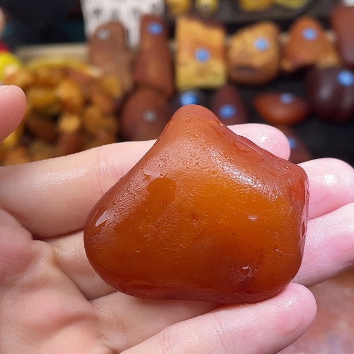 琥珀未镶嵌珠宝奇石吊坠