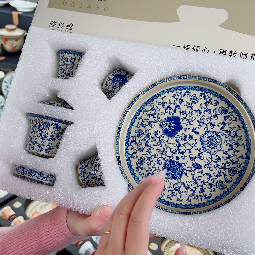 盖碗很快乐咯哦哦