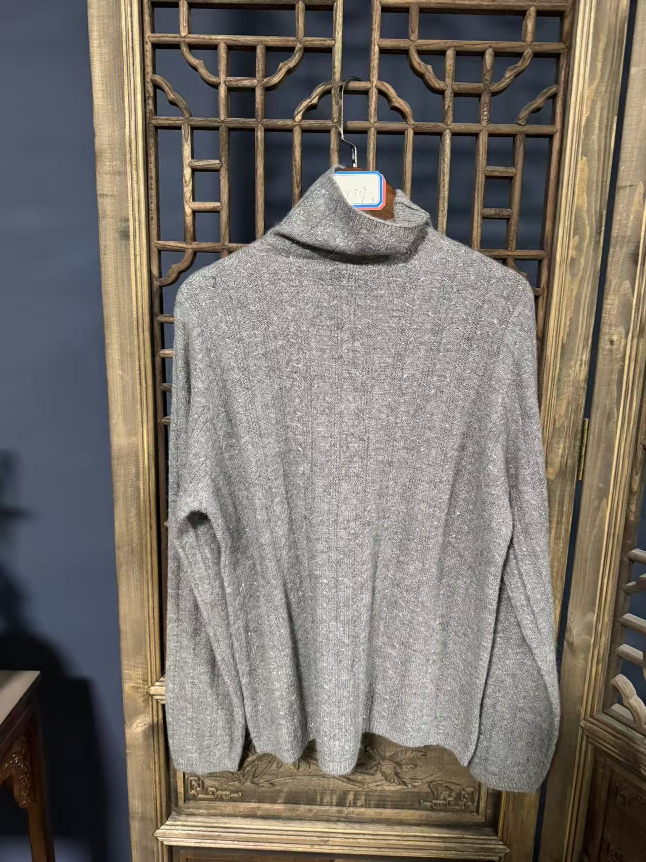 2025秋季新款休闲时尚圆领毛衣女Y709