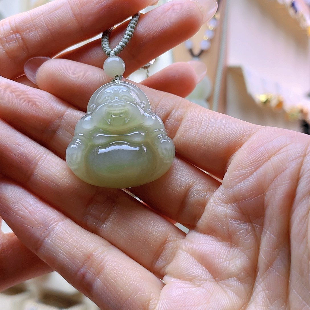 和田玉未镶嵌吊坠(赠链)宇*。