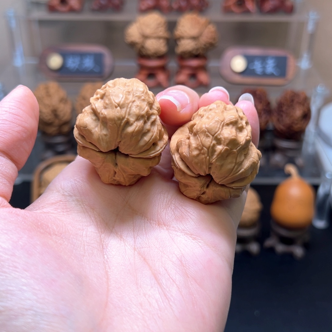 桃核吊坠1 金玉满堂（磕尖）