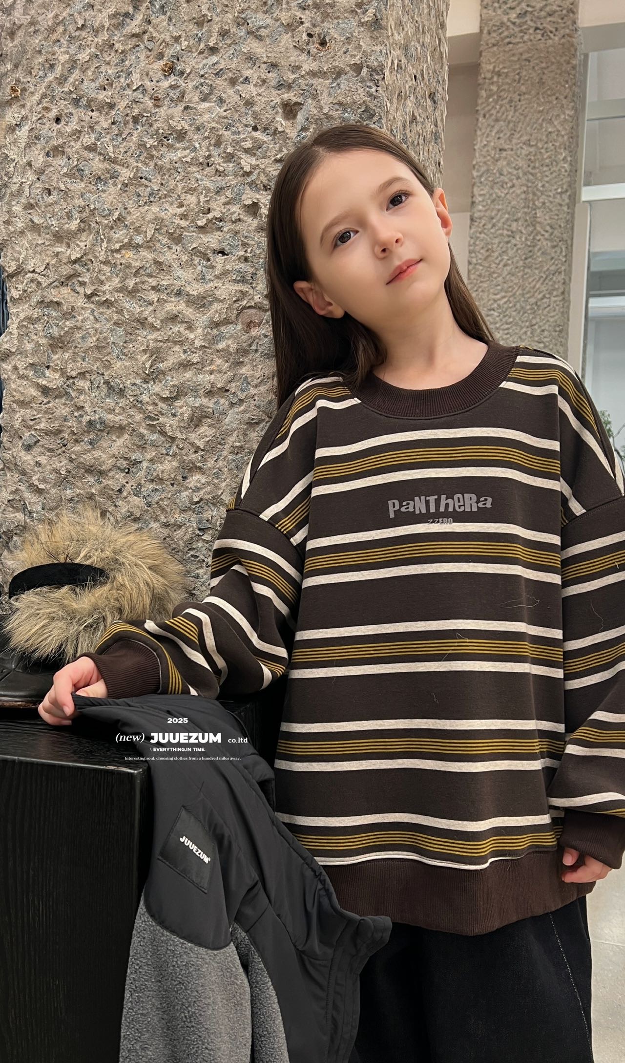 久坐中大童25年深秋冬新款加绒卫衣7048