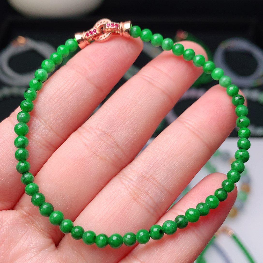 翡翠手链未镶嵌翡翠