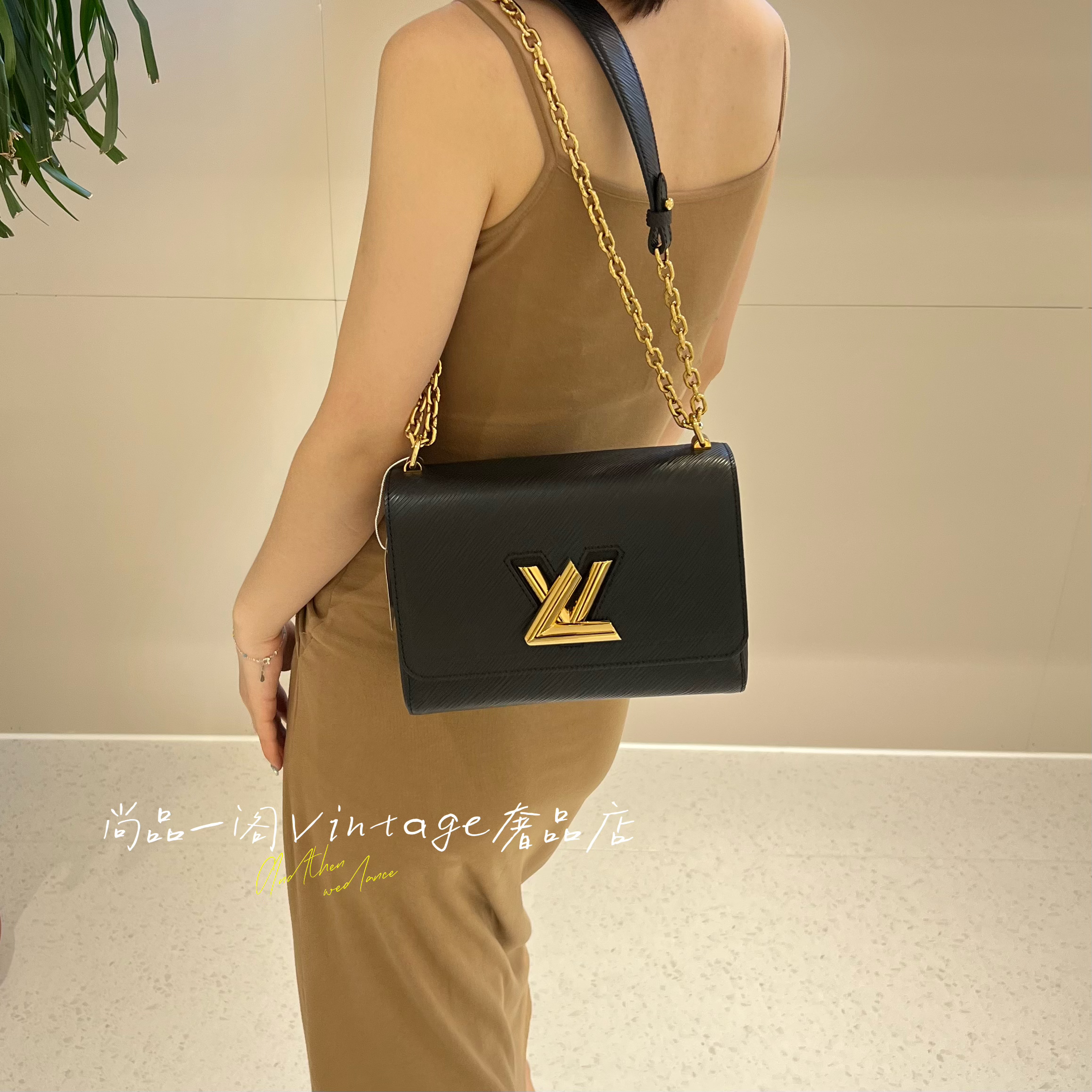 95新 LouisVuitton/路易威登 尚品一阁/黑水波纹中号twist斜挎包