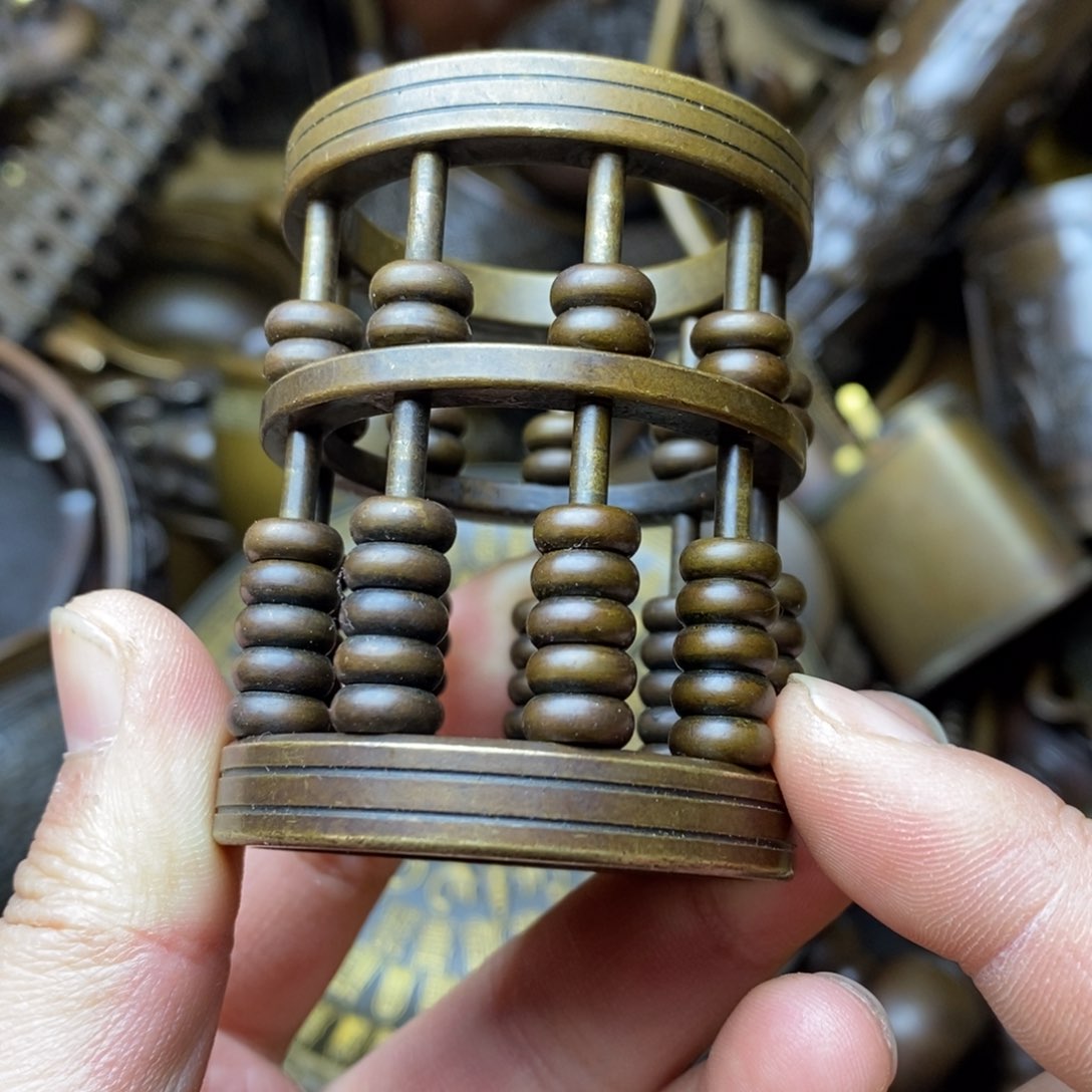 精美铜器，做工精细