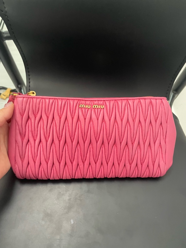 95新 MIU MIU/缪缪 阿白奢品/缪缪 手拿包