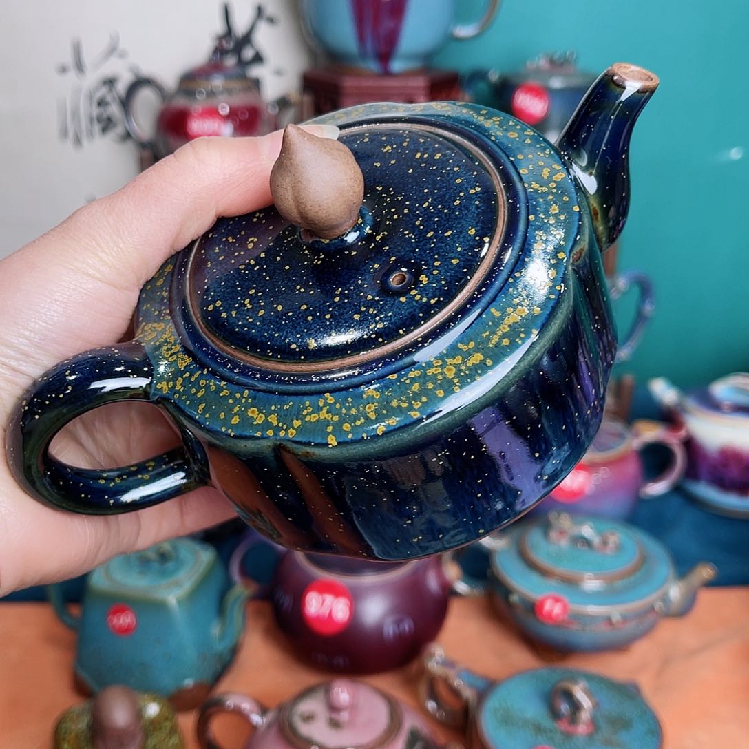 壶幸**满钧瓷艺术作品壶