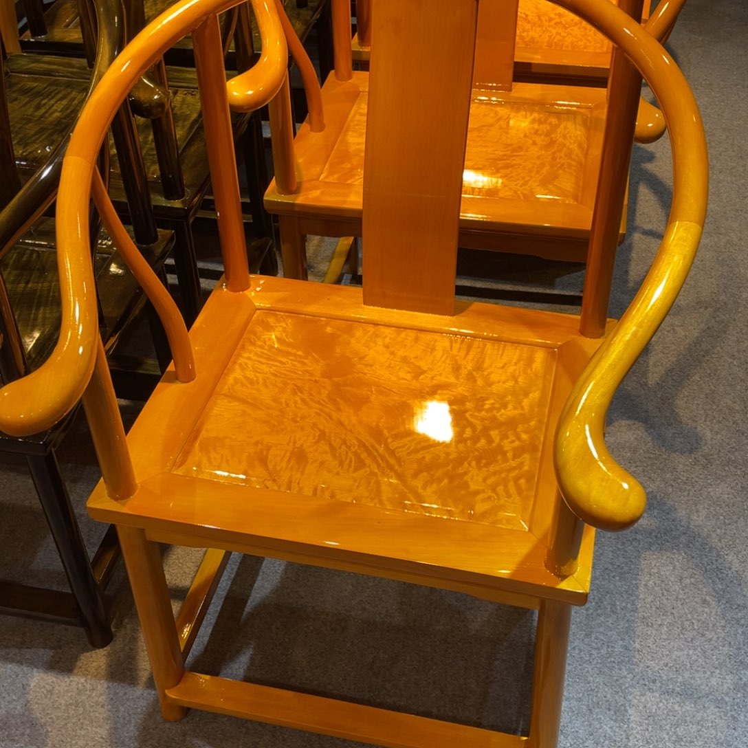 随***哥成套家具紫檀木类，大叶圈椅一把