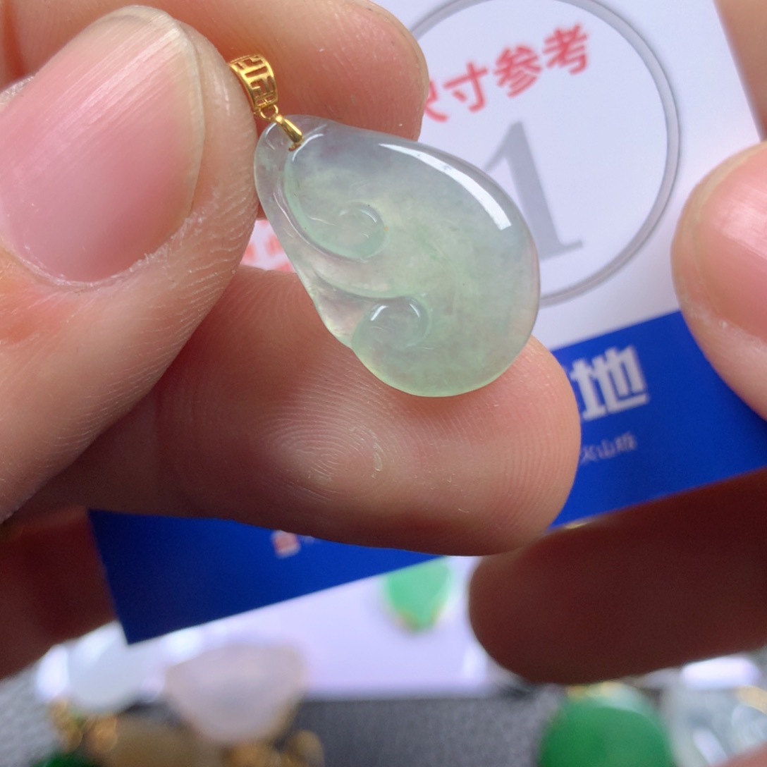 【闪购商品】翡翠颈饰18K金镶嵌翡翠