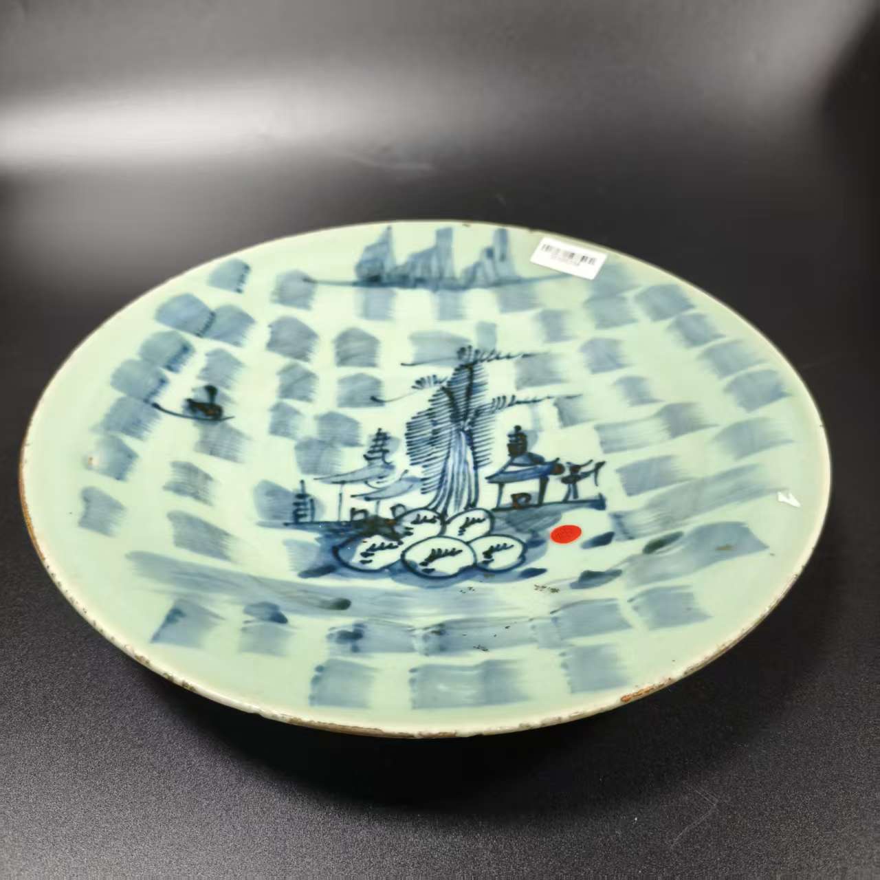 DS92 清乾隆豆青青花山水盘 直径26cm