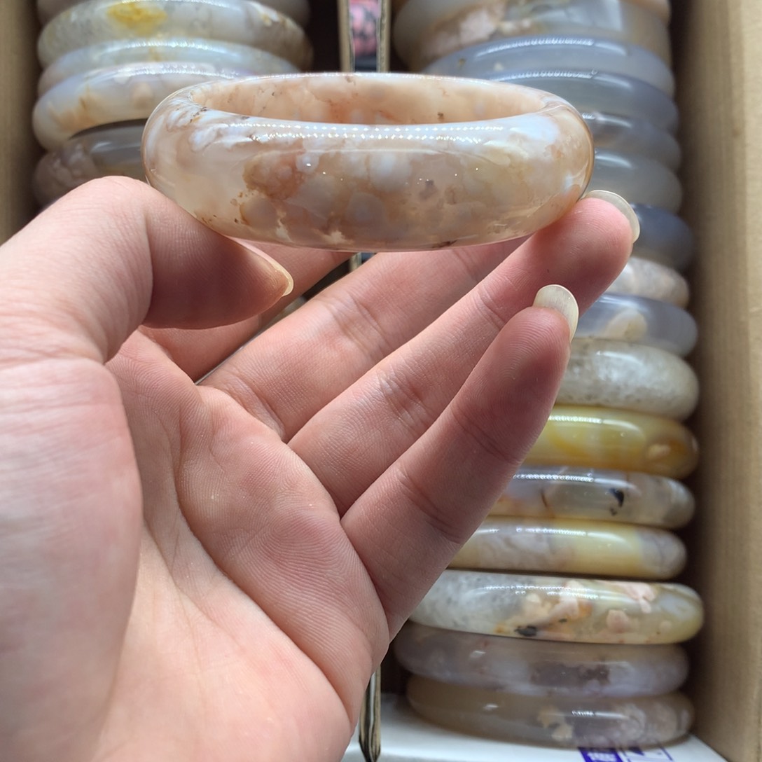 【闪购商品】玛瑙/玉髓手镯未镶嵌樱**爱