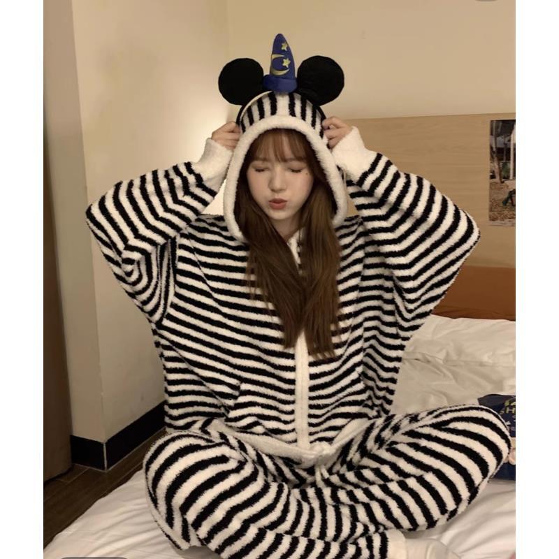 睡衣女冬季新款加厚加绒珊瑚绒连帽家居服套装秋冬天可外穿帽子款