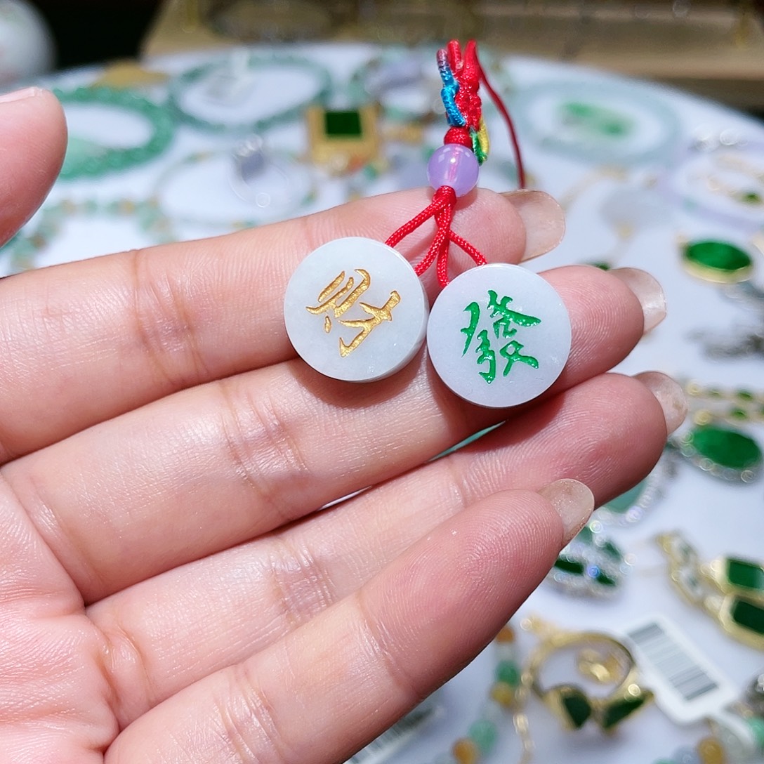 翡翠未镶嵌颈饰天然翡翠