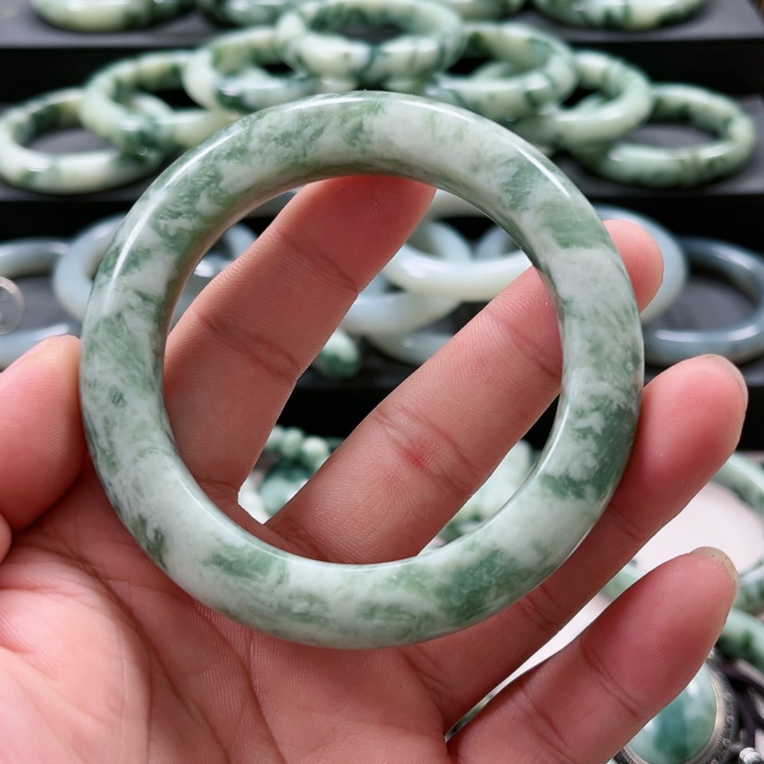 【闪购商品】未镶嵌透闪石-蛇纹石玉手镯超**我