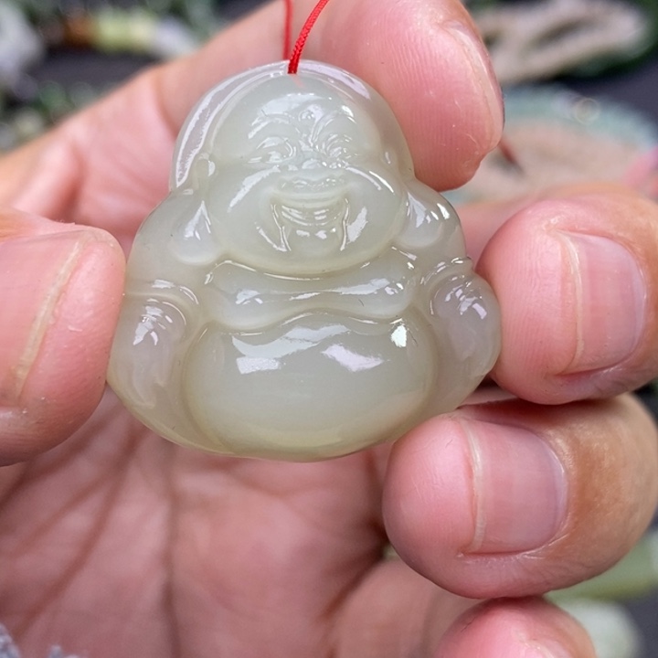 艺***君和田玉未镶嵌颈饰