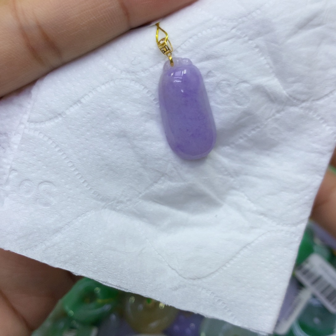 颈饰18K金镶嵌翡翠