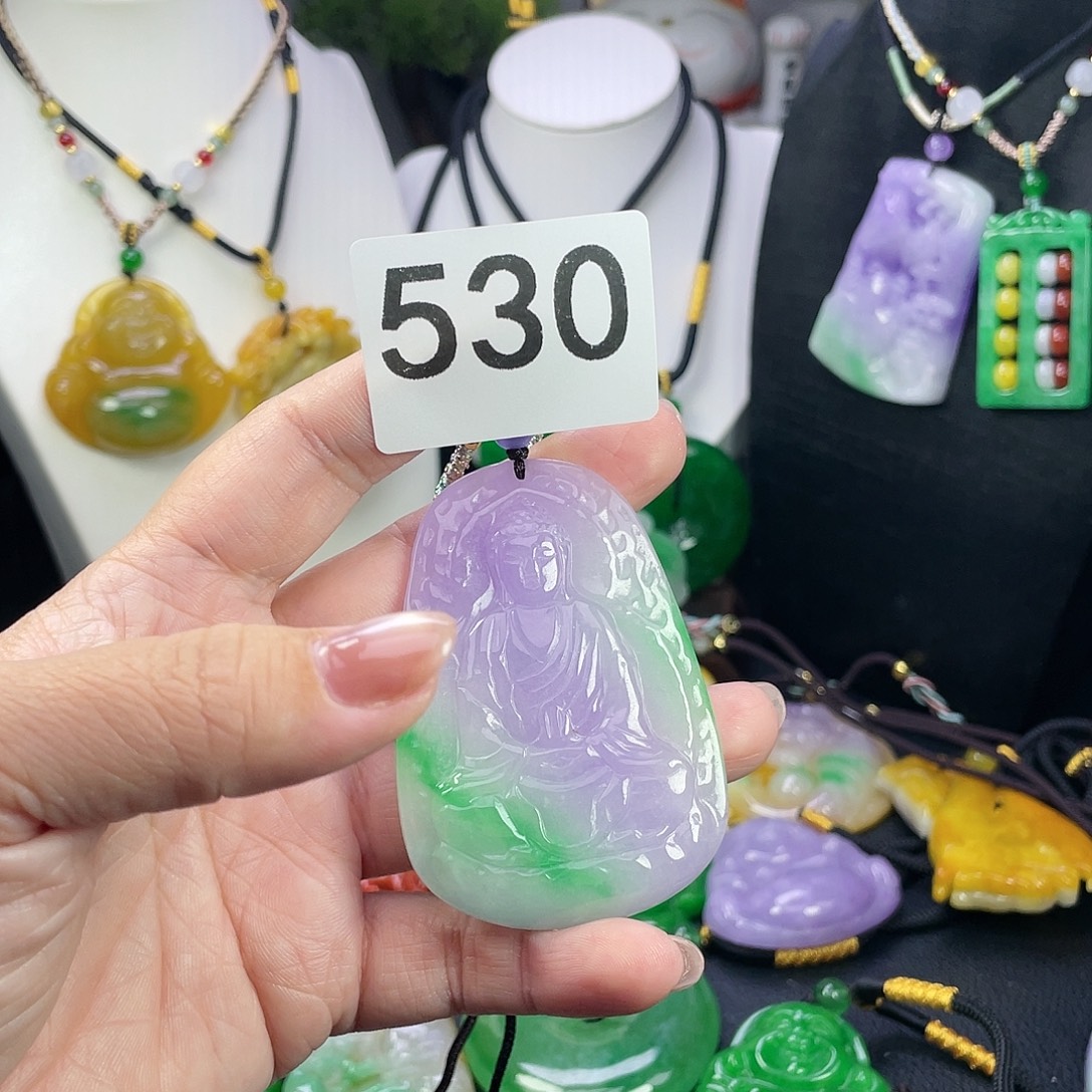 翡翠未镶嵌吊坠(赠链)