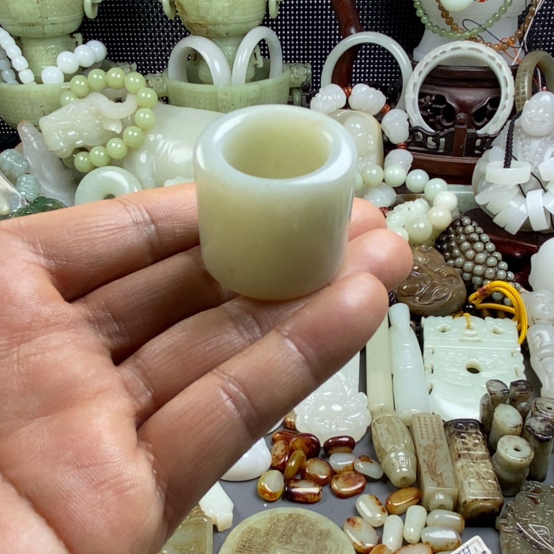 和田玉（糖玉）未镶嵌颈饰