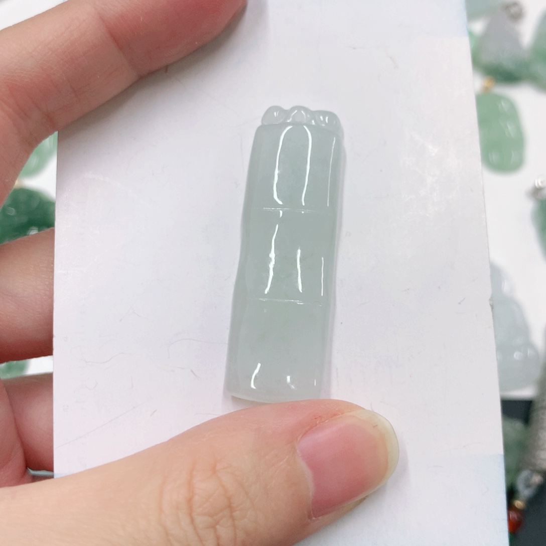 翡翠颈饰未镶嵌12222121