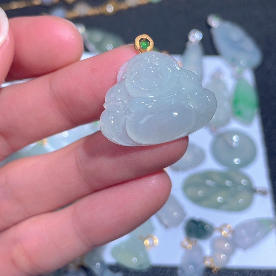 翡翠颈饰18K金镶嵌翡翠